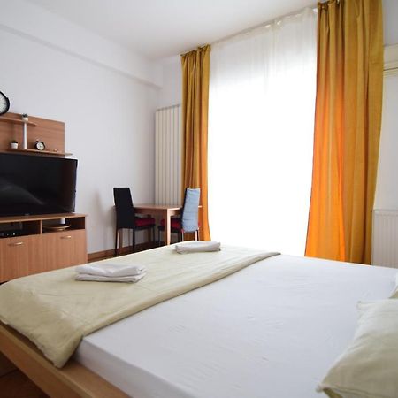 Resedinta Lui Calin - Calea Victoriei Near Royal Palace Βουκουρέστι Εξωτερικό φωτογραφία